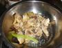 鸡肉炖土豆栗子的做法图解2