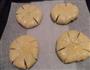洗沙小花饼的做法图解6