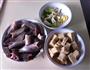 冻豆腐炖野生小鲫鱼的做法图解1