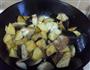 土豆炖茄子的做法图解4