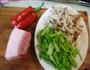 玉蕈芹菜炒肉的做法图解1