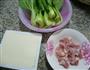 五花肉青菜豆腐汤的做法图解1