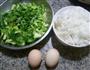 鸡蛋青菜炒饭的做法图解1