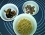 红枣莲子豆浆的做法图解1