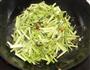 梅菜炒香芹的做法图解8