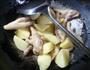 土豆烧凤爪的做法图解4