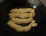 自制炸油条的做法图解9