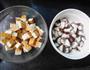 香菇豆腐粒的做法图解2