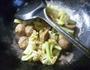 牛肉丸炒花菜的做法图解11