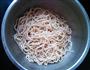 炒拉条的做法图解2