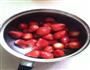 自制草莓酱的做法图解1