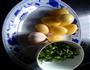 虎皮土豆土豆蒜的做法图解1