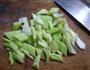西芹炒蚕豆的做法图解3