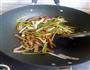 青椒炒肉皮的做法图解8