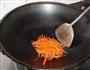 绿豆芽炒胡萝卜的做法图解3