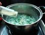 蛋花菠菜粥的做法图解6