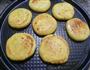 香葱玉米饼的做法图解9