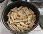 凉拌腐竹木耳的做法图解3