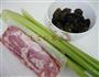 培根木耳炒西芹的做法图解1
