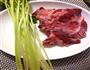 香芹泡椒牛肉丝的做法图解1