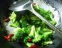 西兰花炒猪肚的做法图解6