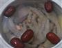 红枣花生鸡爪炖汤的做法图解7