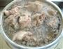 海带排骨汤的做法图解2