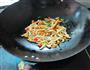 南瓜丁炒粉条的做法图解6