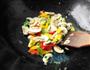 彩椒炒口蘑的做法图解9