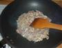 酸萝卜炒鸡胗的做法图解6