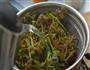 香椿拌豆腐的做法图解4