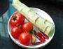 莴笋拌番茄的做法图解1