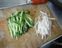 白菜心黄瓜拌豆腐丝的做法图解2