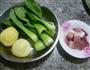 青菜咸肉土豆汤的做法图解1