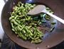 炒毛豆的做法图解8