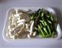 芦笋白玉菇的做法图解3