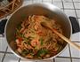 蔬菜鲜虾意面的做法图解6