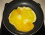 咸菜末炒鸡蛋的做法图解4
