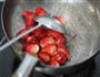 自制草莓酱的做法图解1