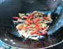 腊鸡炒火腿的做法图解5