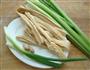 西芹腐竹的做法图解1
