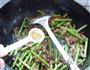 芦笋尖椒炒肉丝的做法图解9