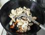 黑木耳口蘑炒鸡丁的做法图解9
