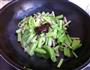肉丝炒芹菜的做法图解7