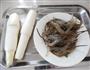 虾焖茭白的做法图解1
