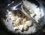 雪菜蚕豆炒乌贼的做法图解7