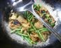 带豆黑木耳炒面筋的做法图解8