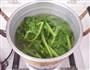 蒜末芹菜叶的做法图解2