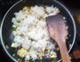 花朵蛋炒饭的做法图解5