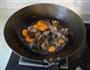 胡萝卜炒牛蹄筋的做法图解3